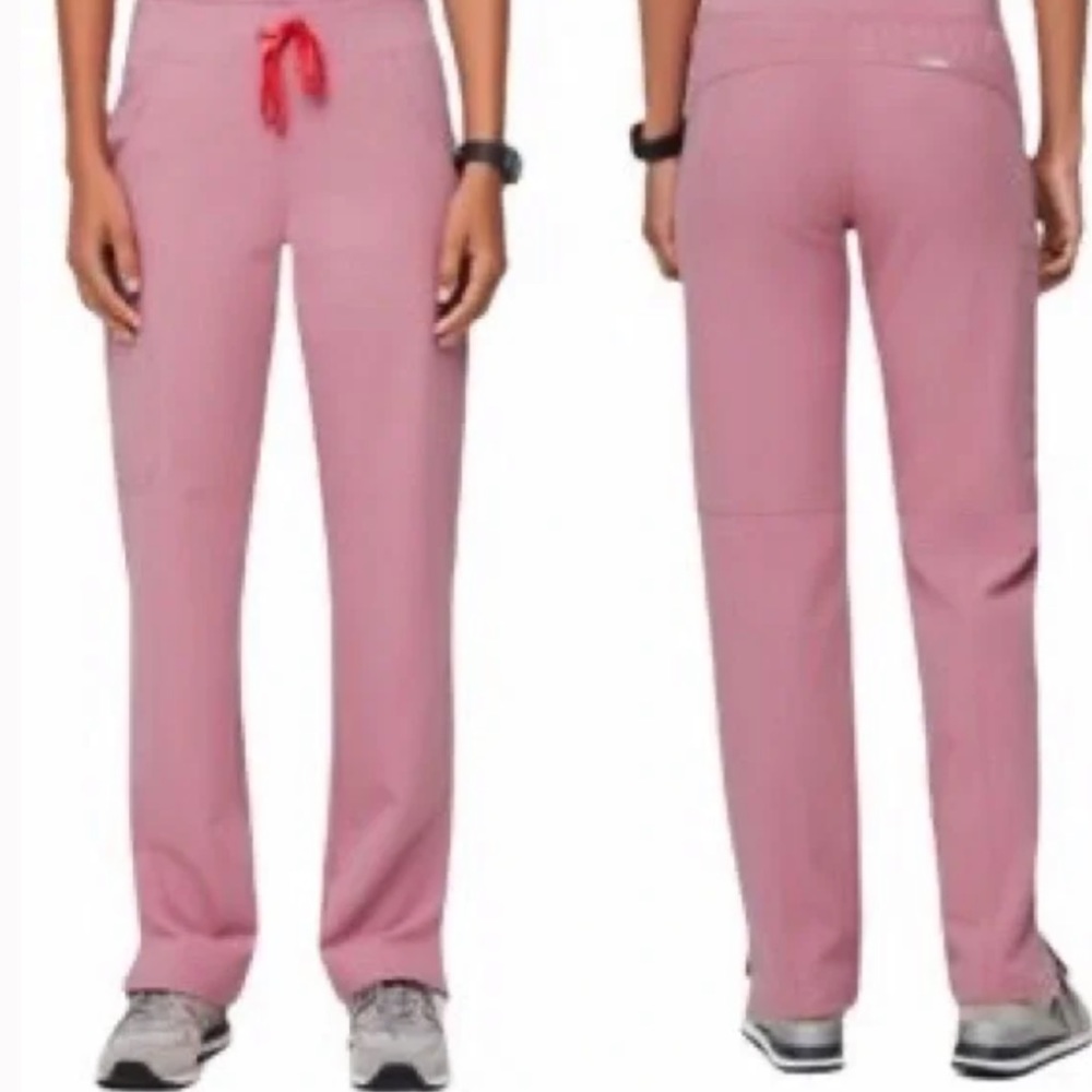 Never worn, without the tags. small Kade cargo. LIMITED color-chalk pink